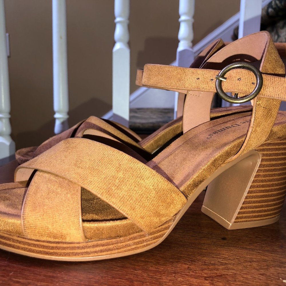 Pierre Dumas Suede Heels